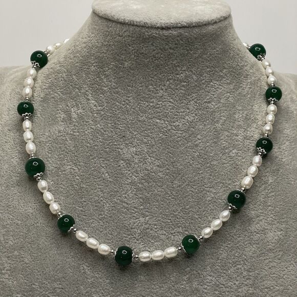 Artisan Handcrafted Emerald Green Gemstone Freshwater Pearl Beaded Necklace - Picture 1 of 6